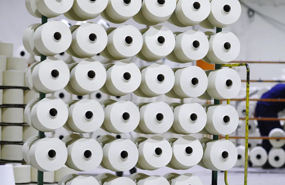 Cotton-Polyester (CVC) Yarn from Yarn Tradeasia